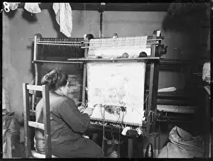 Traditional Weaving Techniques Imprime: Weaving a Tapestry