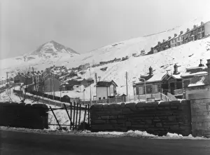 Welsh Village Scene Imprime: Welsh Winter