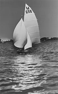 Old Sailing Vessels Imprime: YACHTING