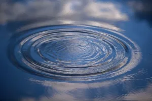 Patrones Imprime: Ola en el Agua - Con reflejo de nubes