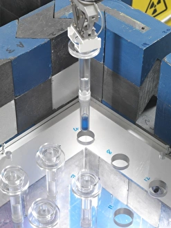 National Physical Laboratory UK Imprime: Automatic sample changer C016 / 3808