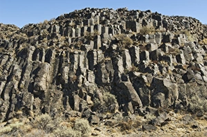 Basalt Formations Imprime: Columnar basalt formation