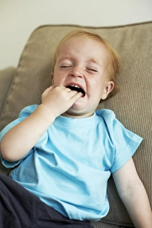 Child Learning Process Imprime: Crying boy