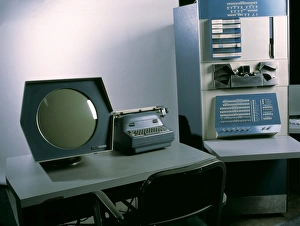 Imágenes de julio de 2002: Computadora DEC PDP-1