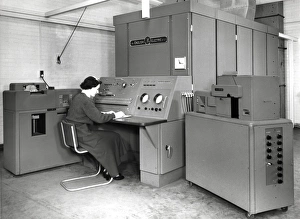 Imágenes de septiembre de 2008: Computadora DEUCE, 1956