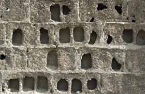 Weathered Stone Wall Imprime: Eroded block wall