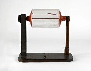 Royal Institution Artifacts Imprime: Faradays static generator