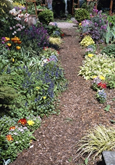 Spring Flower Arrangements Imprime: Garden path