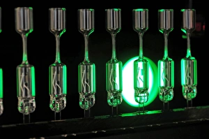 Energy Efficient Lighting Solutions Imprime: Halogen bulbs