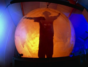 Virtual Reality Technology Imprime: Man silhouetted in the virtual reality cybersphere