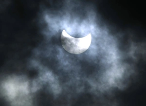 Partial Solar Eclipse Imprime: Partial solar eclipse, August 2008
