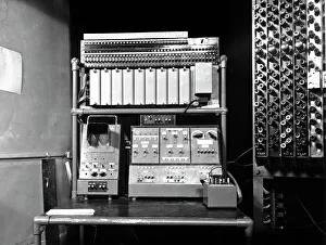Impresiones de El computador Pilot ACE. Panel de control del modelo piloto del motor automático de cálculo (ACE) pilotado Imágenes fechadas en 2008: Computadora piloto ACE, 1950