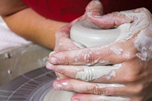 Potter At Work Imprime: Potters workshop