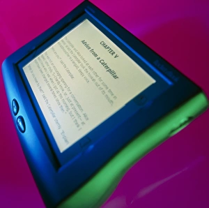 Imágenes fechadas el 25 de septiembre de 2003: Libro de cohetes electrónico