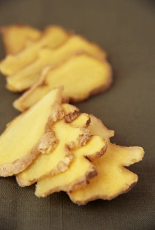 Spices And Herbs Imprime: Sliced ginger root