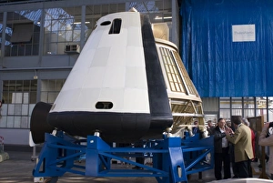 Imágenes fechadas el 26 de septiembre de 2011: Capsula espacial