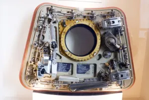 Space Exploration History Imprime: Apollo command module hatch