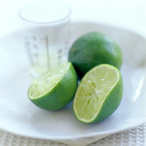 Vitamin C Benefits Imprime: Squeezed lime