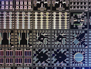 Light Micrograph Images Imprime: Surface of microchip, light micrograph C018 / 6382