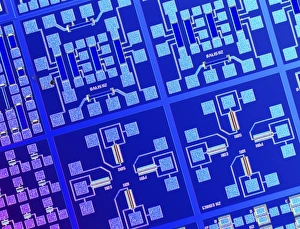 Light Micrograph Images Imprime: Surface of microchip, light micrograph C018 / 6390