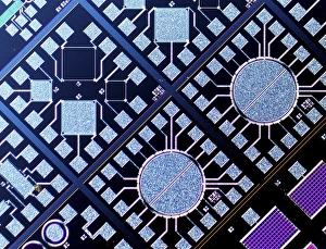 Light Micrograph Images Imprime: Surface of microchip, light micrograph C018 / 6399
