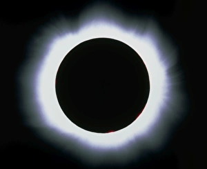 Imágenes de mayo de 2005: Eclipsio total de sol en el año 1999