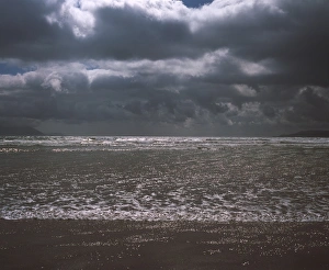 Irish Ocean Views Imprime: Waves on beach