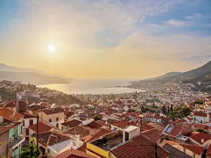 Samos Island Greece Imprime: Ano Vathy at sunset, elevated view