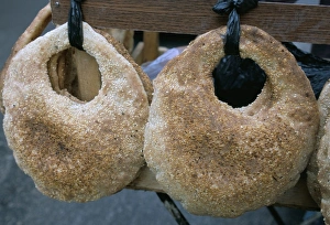 Traditional Middle Eastern Cuisine Imprime: Bread on cart