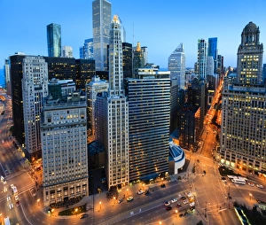 United States Urban Landscape Imprime: Cityscape at dusk, high angle view of the Loop district