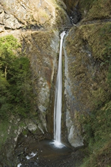 Colorful Natural World Images Imprime: Cloud Dragon Waterfall