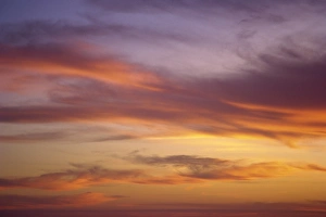 Dusk Sky Photography Imprime: Clouds at dusk