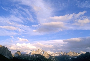 Dolomite Mountain Range Italy Imprime: Clouds above Marmolada range