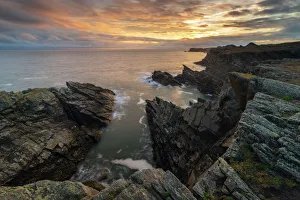 European Seascapes Imprime: Dramatic cliffs of the Anglesey Coast, Anglesey, North Wales, United Kingdom, Europe