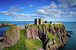 Dunhotarr Castillo ubicado fuera de Stonehaven en Aberdeenshire Escocia Reino Unido Europa