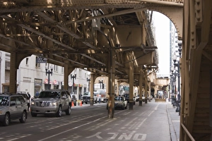 Chicago Elevated Train Imprime: Under the El, the elevated train system in The Loop, Chicago, Illinois