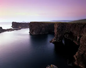 UK Coastal Scenery Imprime: Eshaness basalt cliffs