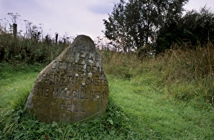 Scotland Travel Photography Imprime: Headstone marking the Well of the Dead