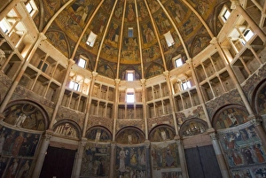 Emilia Romagna Travel Destination Imprime: Interior of the Baptistry, Parma, Emilia Romagna, Italy, Europe