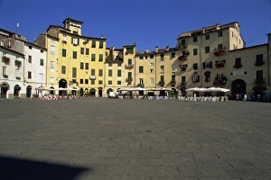 Tuscany Italy Travel Guide Imprime: Open square