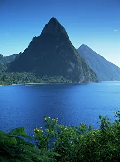 Impresiones de Los Picos; Santa Lucía; Islas de los Vientos; Indias Occidentales; Caribe y América Central Santa Lucía Imprime: Los Cañones, Saint Lucia