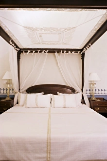 Imágenes fechadas el 1 de agosto de 2008: Cama de cuatro postes