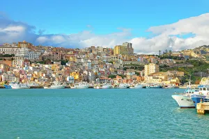 Europe Coastal Towns Imprime: Sciacca harbour, Sciacca, Agrigento district, Sicily, Italy, Mediterranean, Europe
