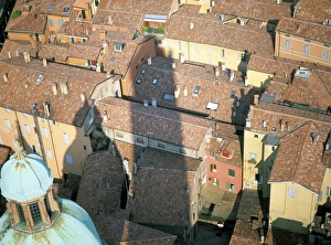 Bologna Cityscape Photography Imprime: Shadow of the Asinelli tower