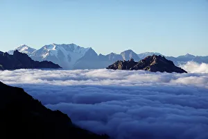 Andes Mountain Range Photography Imprime: Temperature inversion on Aconcagua