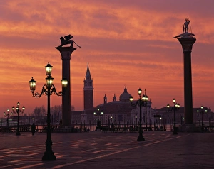 Venice Cityscape At Dawn Imprime: View across St