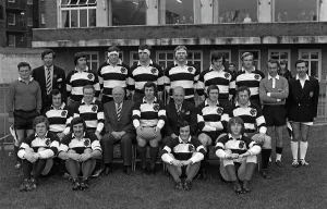 El equipo de los bárbaros que derrotó a las huestes negras en el estadio de Cardiff en 1973