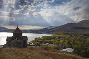 Lago Imprime: Armenia, Lago siete, monasterio de Sevanavank