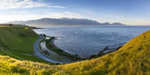 South Island Scenery Imprime: Elevated view over dramatic landscape, Kaikoura, South Island, New Zealand