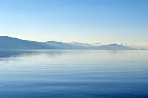 Lake Sevan Armenia Imprime: Lake Sevan at dawn, Sevan, Gegharkunik Province, Armenia